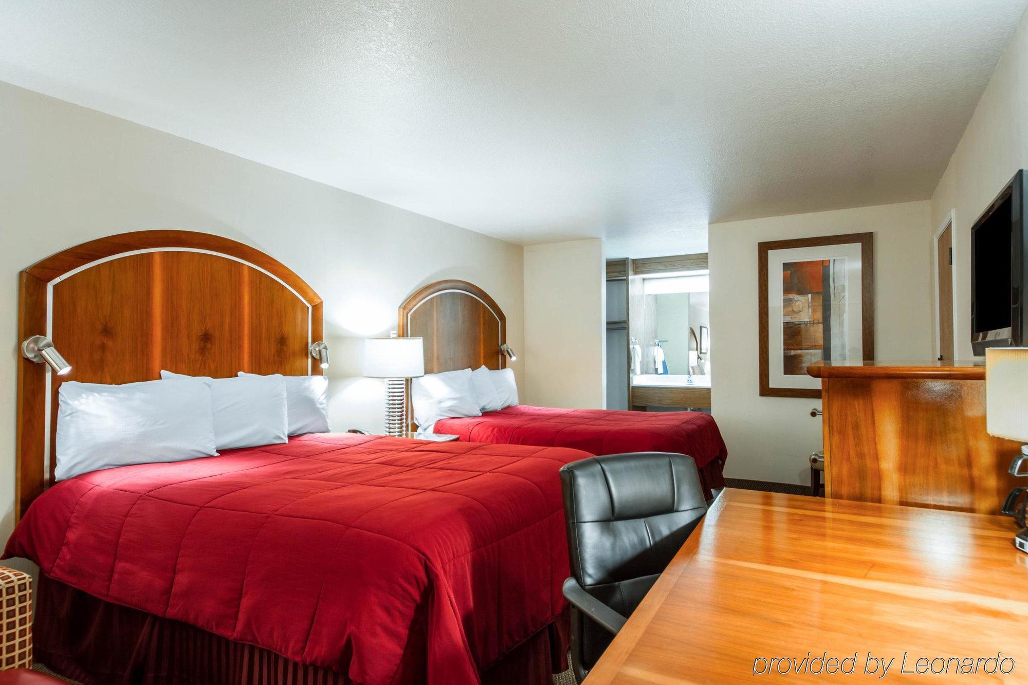 Sea Drift Inn Юрика Екстериор снимка