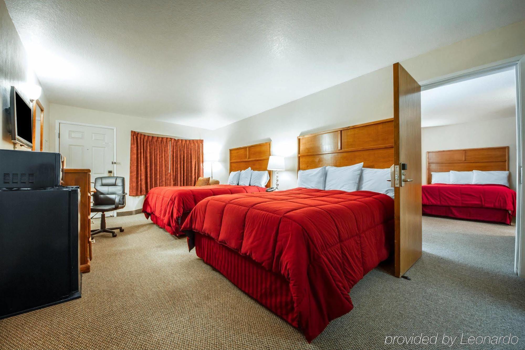 Sea Drift Inn Юрика Екстериор снимка
